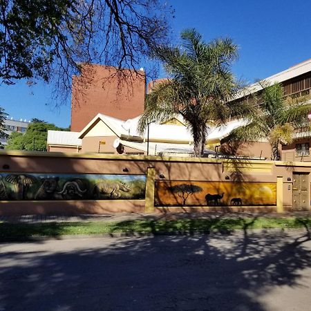 Chisam Guest Lodge Pty Ltd Johannesburg Dış mekan fotoğraf